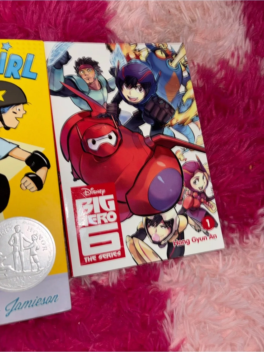 Books - Picture 4 of 14